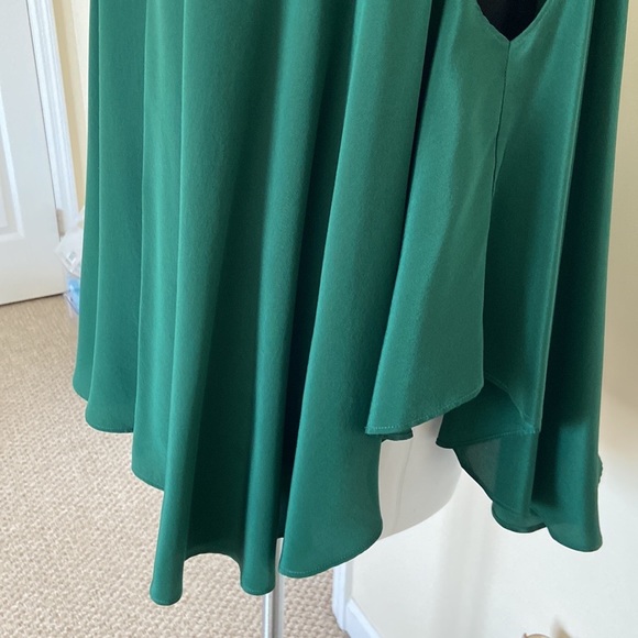 Green Blouse - Picture 7 of 8